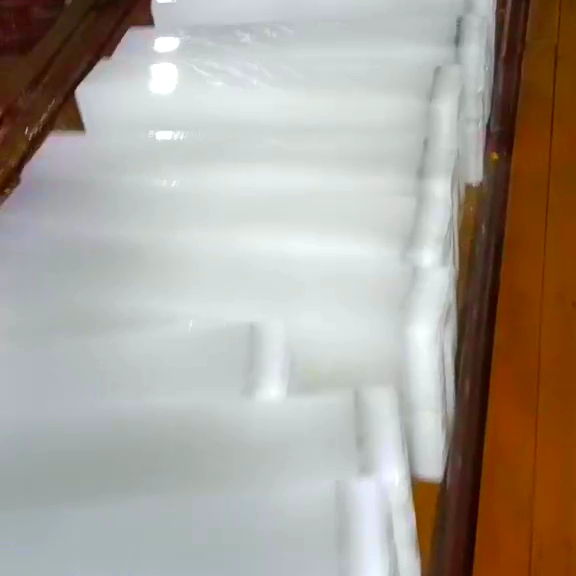 上海酷熱時降溫冰塊成必需，合理訂購要點及用途品質(zhì)要求介紹