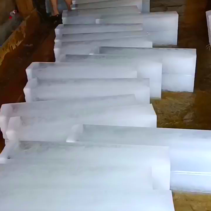 降溫冰塊批發零售_上海高溫水池降溫冰塊哪里有賣_降溫冰塊哪里有賣